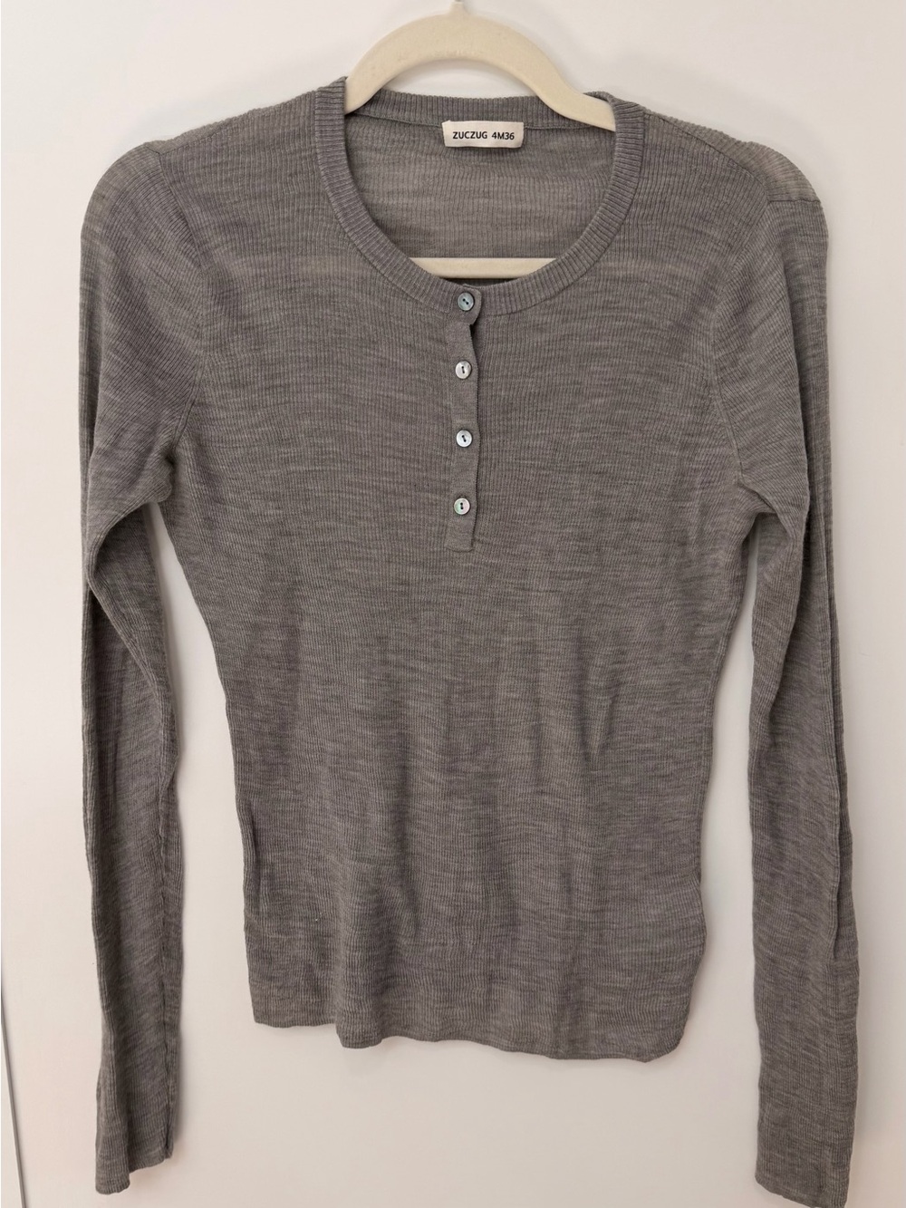 Zuczug Gray Long-Sleeve Henley wool blend small